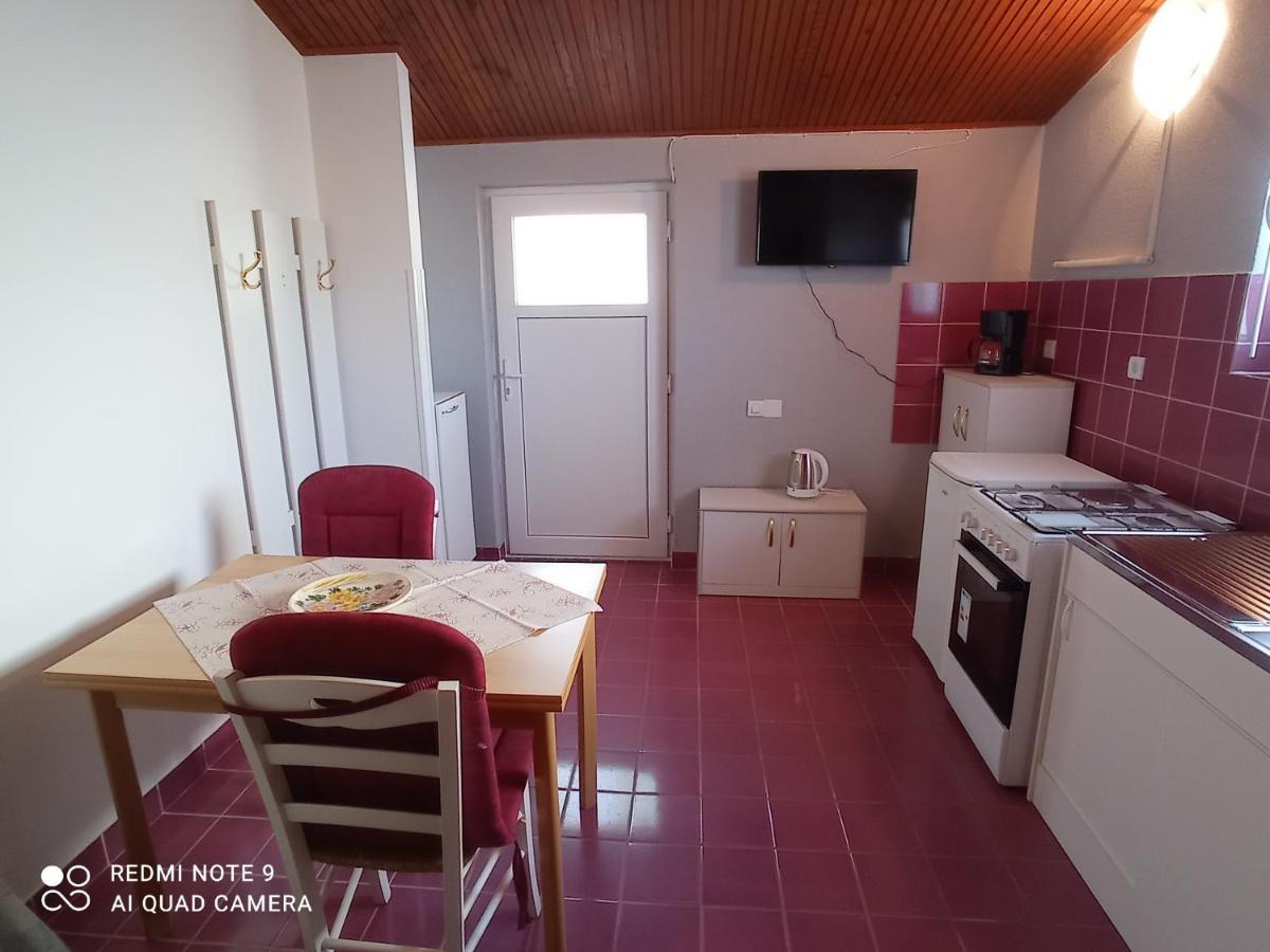 Studio Apartman Premantura Exterior photo