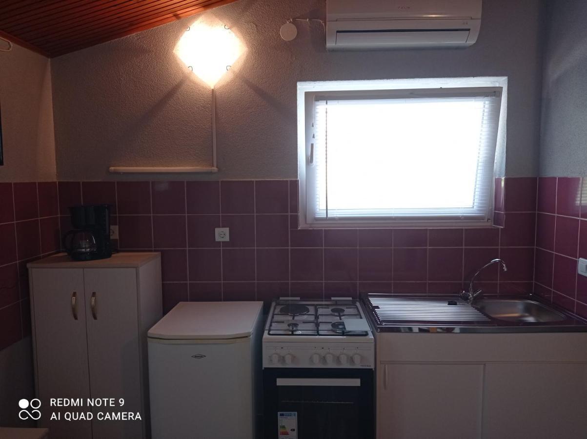 Studio Apartman Premantura Exterior photo